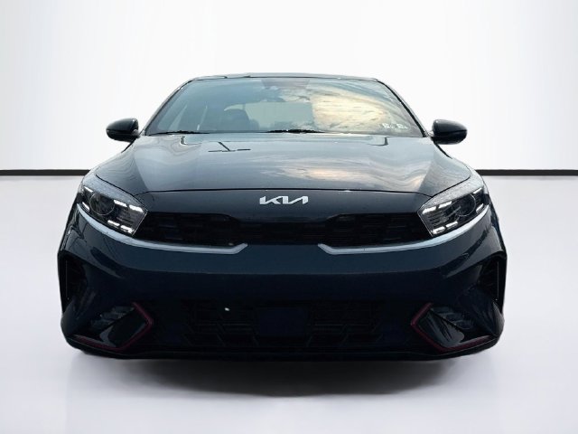 Used 2023 Kia Forte GT-Line w/ GT-Line Technology Package FWD image 2