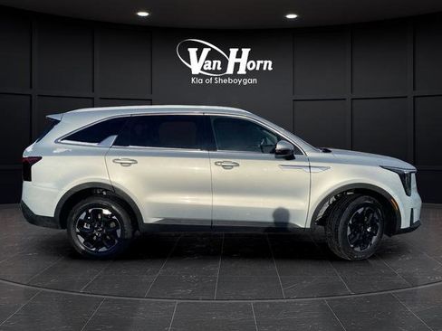 New 2026 Kia Sorento S AWD/4WD image 2