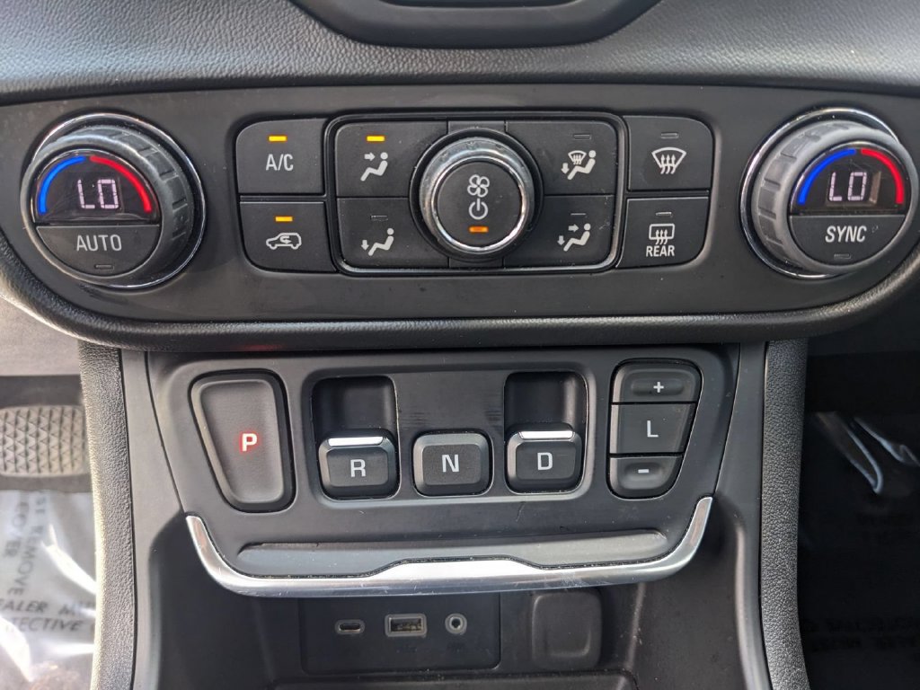 Used 2018 GMC Terrain SLE w/ Driver Convenience Package FWD image 21
