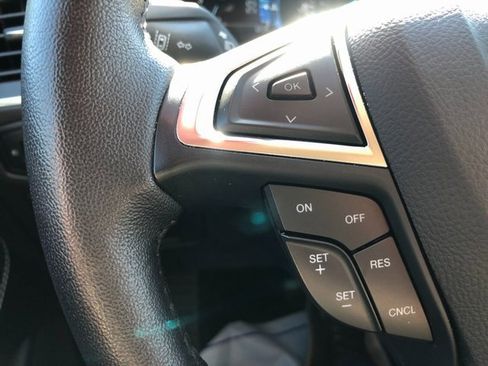 Used 2024 Ford Edge Titanium image 11