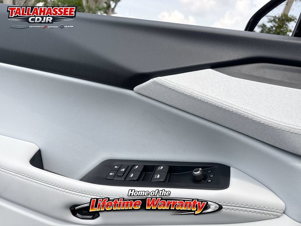 New 2026 Jeep Cherokee Laredo AWD/4WD image 17