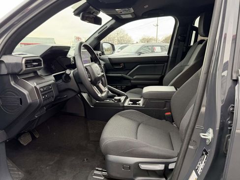 Used 2025 Toyota 4Runner SR5 image 16