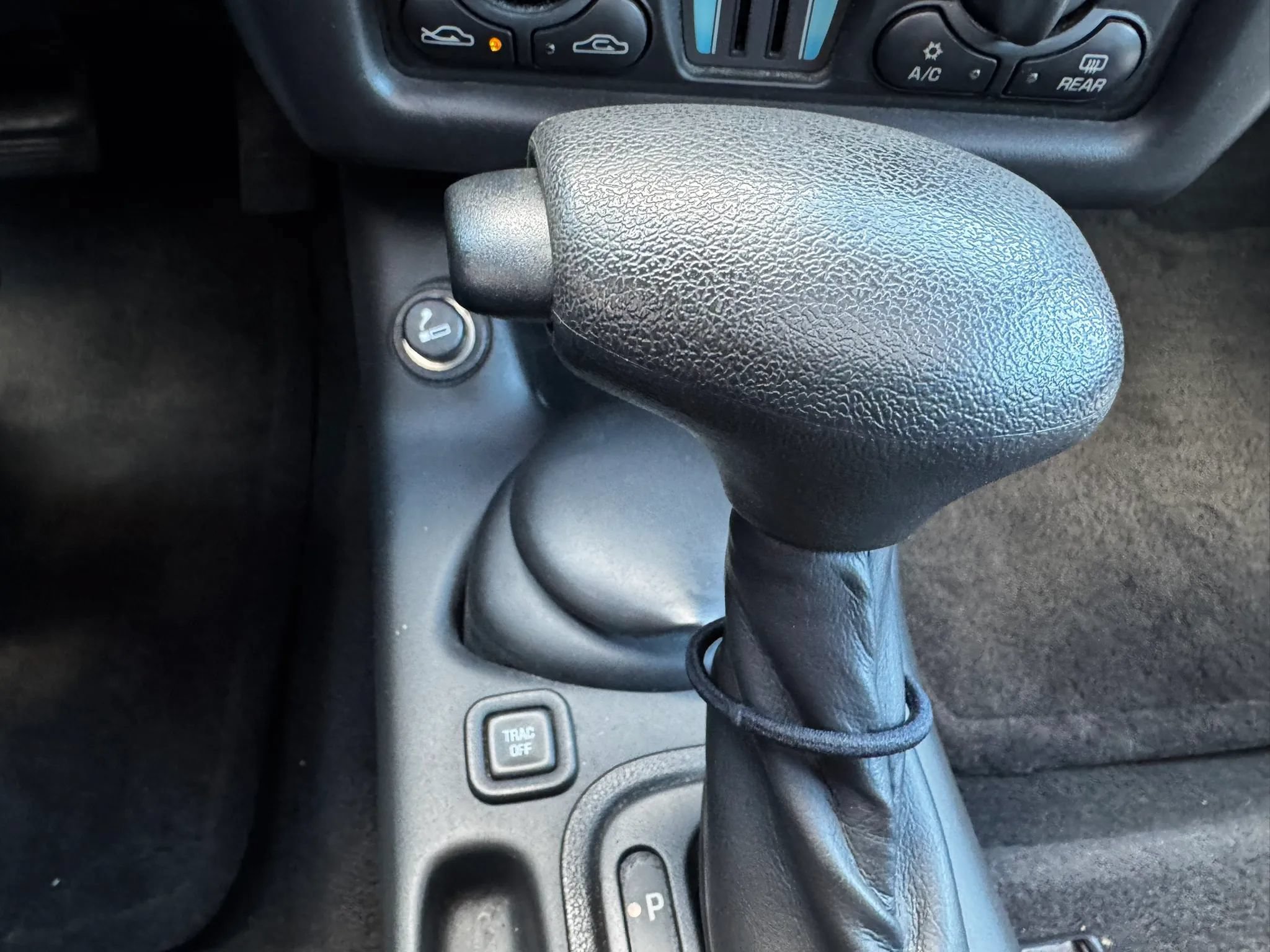 Used 2002 Chevrolet Monte Carlo SS w/ Preferred Equipment Group FWD image 20