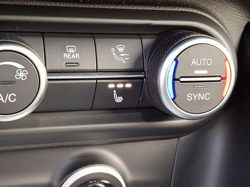 New 2025 Alfa Romeo Stelvio Sprint image 18