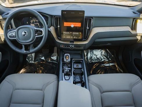 New 2026 Volvo XC60 T8 Plus image 20