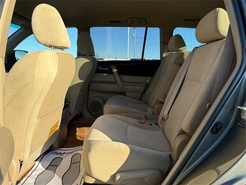 Used 2012 Toyota Highlander 4WD image 11