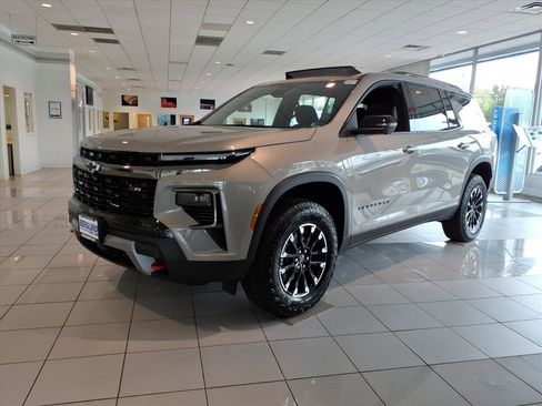 New 2026 Chevrolet Traverse Z71 w/ Driver Confidence Package image 2