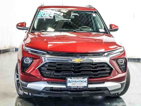 Certified 2024 Chevrolet TrailBlazer LT w/ LT Cold Weather Package FWD image 7