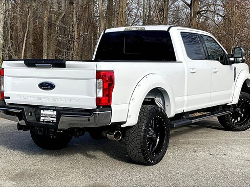 Used 2019 Ford F250 Lariat w/ FX4 Off-Road Package AWD/4WD image 11