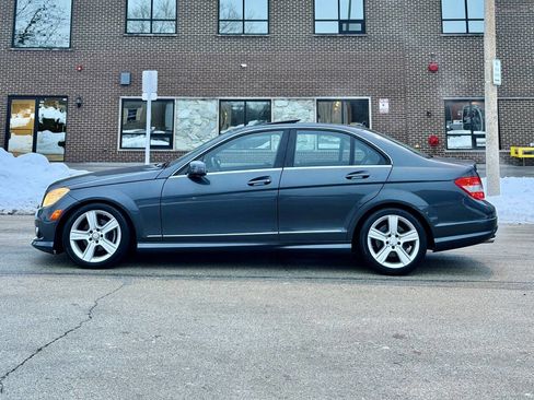 Used 2010 Mercedes-Benz C 300 4MATIC Sedan image 4