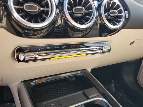 Certified 2025 Mercedes-Benz GLA 250 image 20