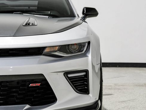 Used 2018 Chevrolet Camaro SS RWD image 45
