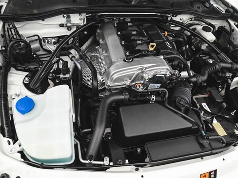 Used 2023 MAZDA MX-5 Miata Grand Touring RWD image 36