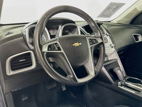 Used 2017 Chevrolet Equinox LT w/ Convenience Package FWD image 9