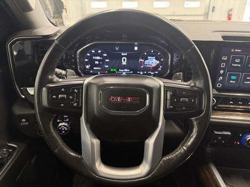 Used 2022 GMC Sierra 1500 Elevation w/ Preferred Package AWD/4WD image 16