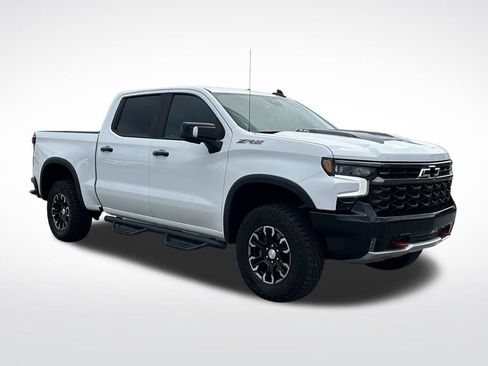 Used 2022 Chevrolet Silverado 1500 ZR2 w/ Technology Package AWD/4WD image 8