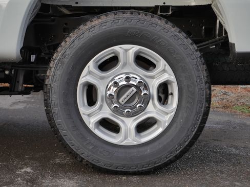 New 2026 Ford F250 XLT w/ XLT Premium Package image 21