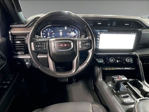 Used 2023 GMC Sierra 1500 AT4 w/ AT4 Premium Package AWD/4WD image 17