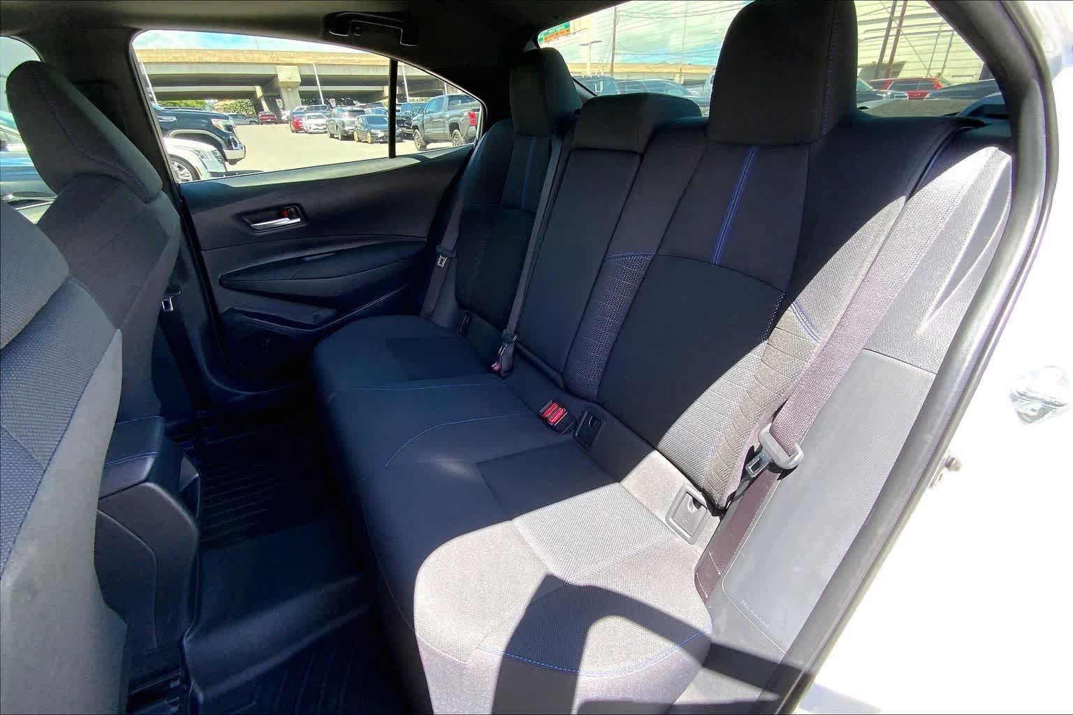 Used 2022 Toyota Corolla SE FWD image 29