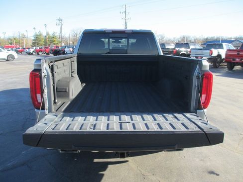 Used 2019 GMC Sierra 1500 SLT w/ SLT Premium Plus Package image 5