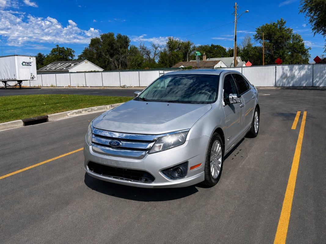 Used 2010 Ford Fusion Hybrid FWD image 1