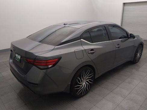 Used 2025 Nissan Sentra SV FWD image 9