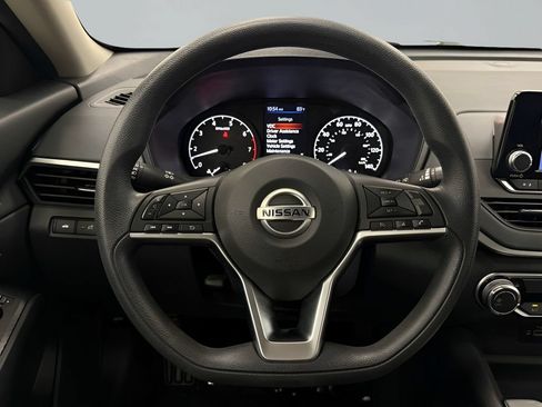 Used 2022 Nissan Altima 2.5 S FWD image 16