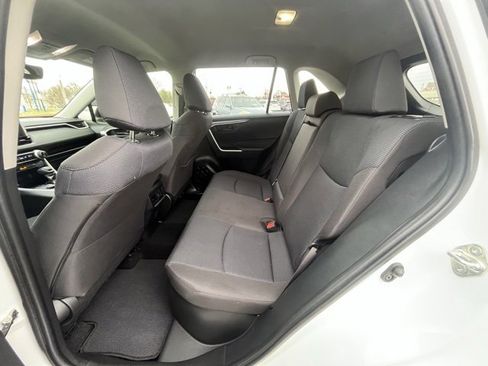 Used 2025 Toyota RAV4 LE image 9