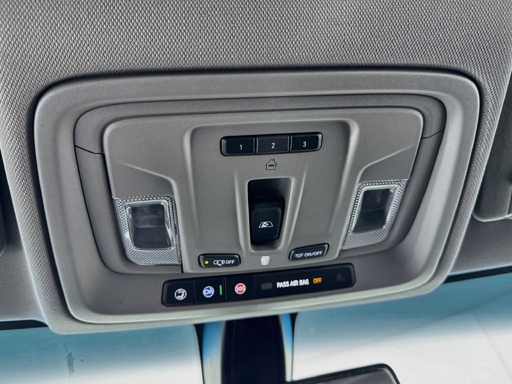 Used 2019 Chevrolet Silverado 1500 LT Trail Boss AWD/4WD image 16