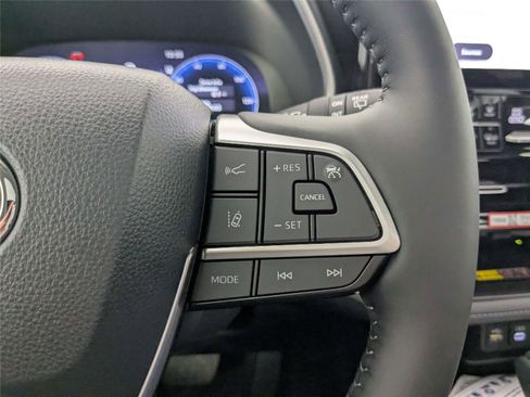 New 2026 Toyota Highlander Limited image 15