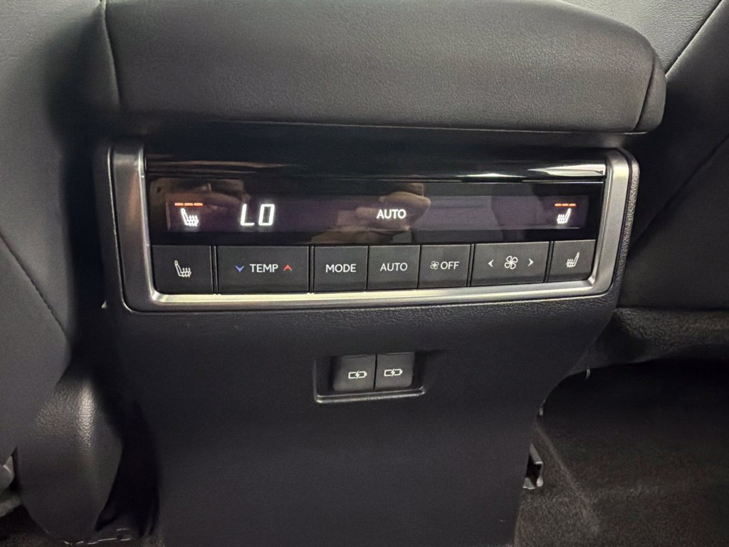 Used 2026 Lexus GX 550 w/ Accessory Package (2T) AWD/4WD image 10