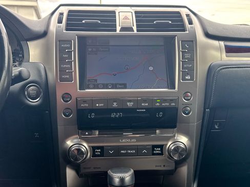 Used 2018 Lexus GX 460 Premium w/ Premium Package AWD/4WD image 27