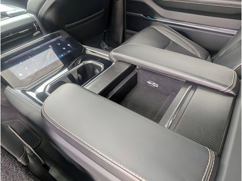 Used 2024 Jeep Grand Wagoneer L Series II w/ Quick Order Packagew 28T image 39