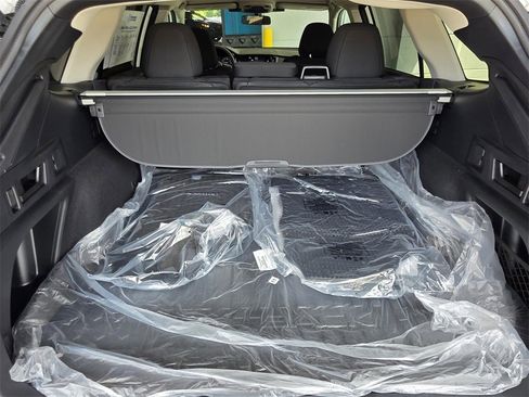 Used 2025 Subaru Outback Premium image 15