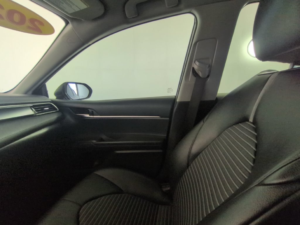 Used 2022 Toyota Camry SE FWD image 27