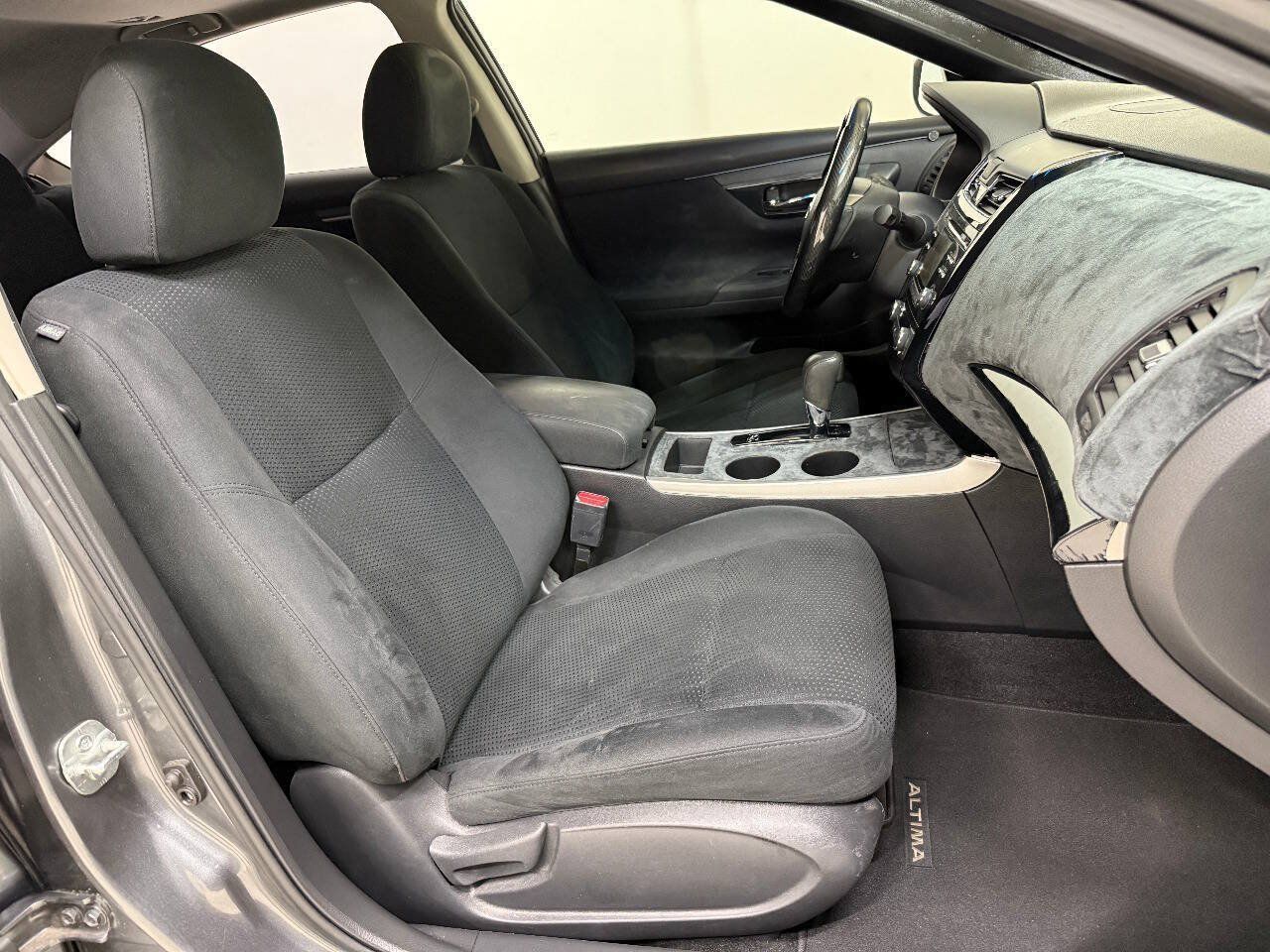 Used 2014 Nissan Altima 2.5 SV w/ Convenience Package FWD image 19