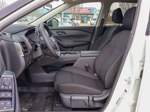 Certified 2025 Nissan Rogue S image 7