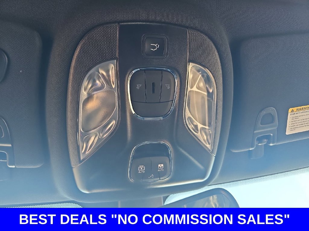 Used 2023 Jeep Compass Latitude w/ Sun and Sound Group AWD/4WD image 30