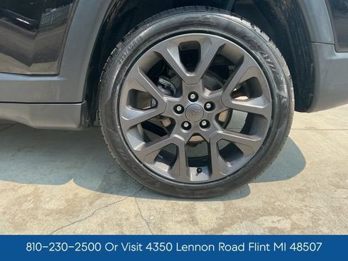 Used 2021 Jeep Compass Latitude w/ Sun and Sound Group FWD image 32