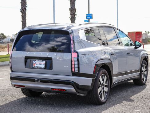New 2026 Hyundai Ioniq 9 SEL image 8
