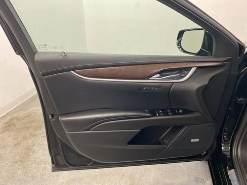 Used 2018 Cadillac XTS Luxury image 17