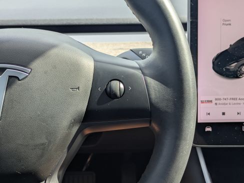 Used 2018 Tesla Model 3 Long Range RWD image 24