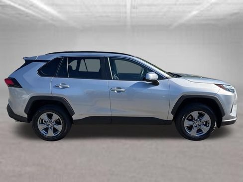 Used 2024 Toyota RAV4 XLE AWD/4WD image 4