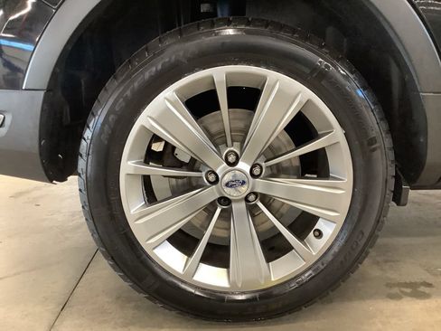 Used 2018 Ford Explorer Limited w/ Equipment Group 301A AWD/4WD image 25