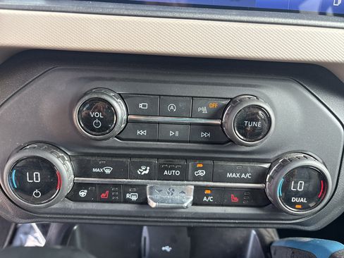 Used 2024 Ford Bronco Wildtrak AWD/4WD image 25