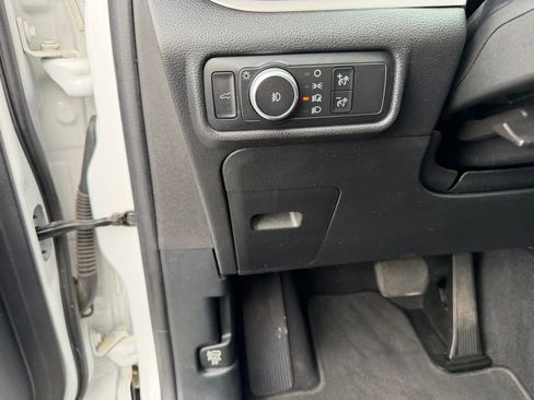 Used 2020 Ford Explorer XLT w/ Equipment Group 202A RWD image 15