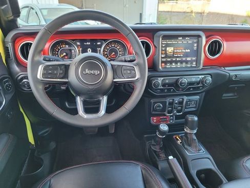 Used 2023 Jeep Gladiator Rubicon w/ Trailer Tow Package image 19