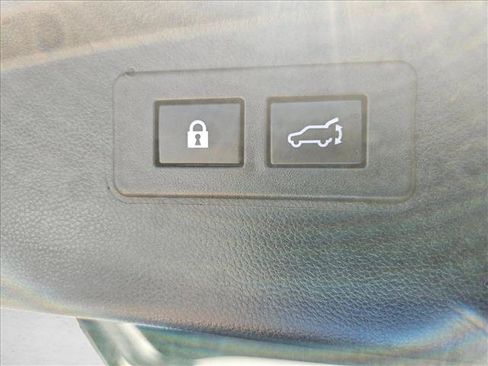 Used 2025 Subaru Outback Limited AWD/4WD image 7