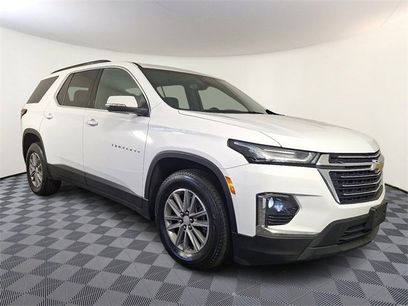 Used 2023 Chevrolet Traverse LT