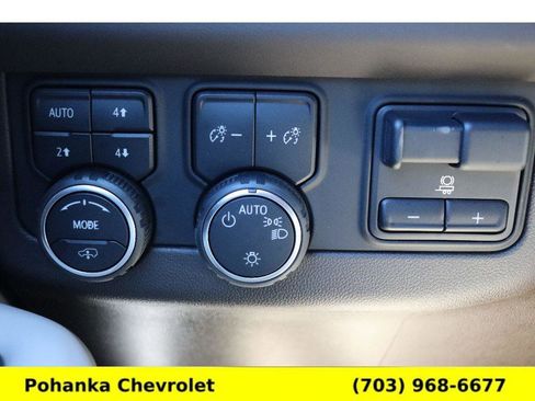 Used 2023 Chevrolet Tahoe Z71 w/ Z71 Off-Road Package AWD/4WD image 13